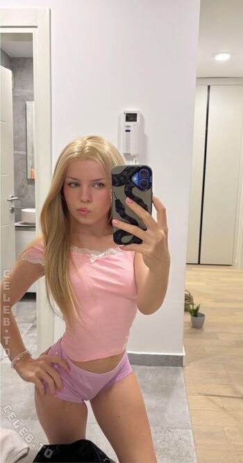 Leaked Kayliekaylie private photo viral onlyfans