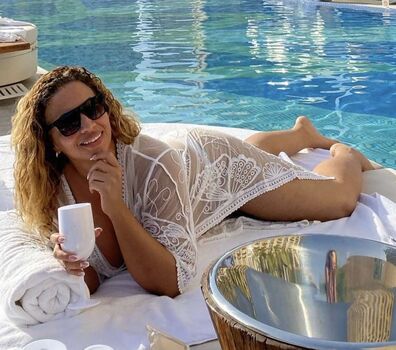 Kayna Samet