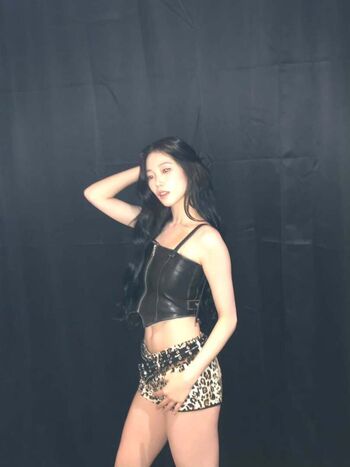 Kazuha Nakamura 中村 一葉