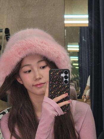 Kazuha Nakamura 中村 一葉