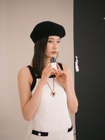 Kazuha Nakamura 中村 一葉