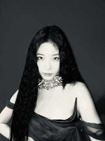 Kazuha Nakamura 中村 一葉