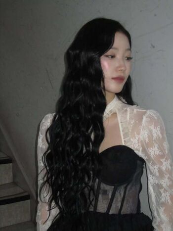 Kazuha Nakamura 中村 一葉