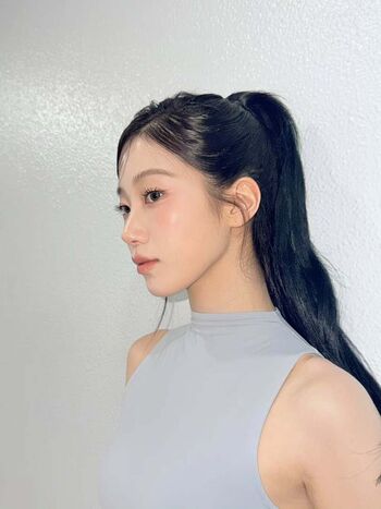 Kazuha Nakamura 中村 一葉