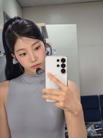 Kazuha Nakamura 中村 一葉