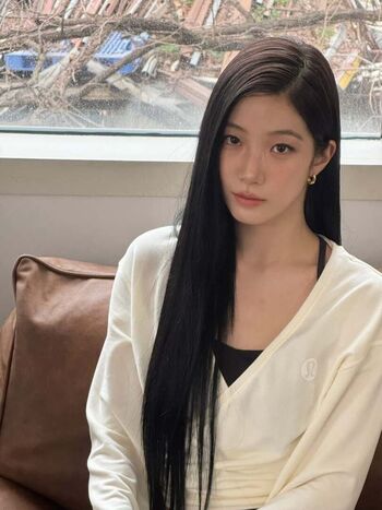 Kazuha Nakamura 中村 一葉
