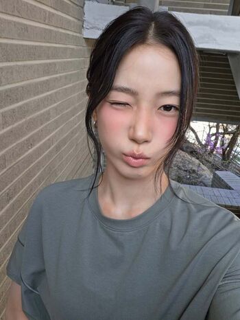 Kazuha Nakamura 中村 一葉