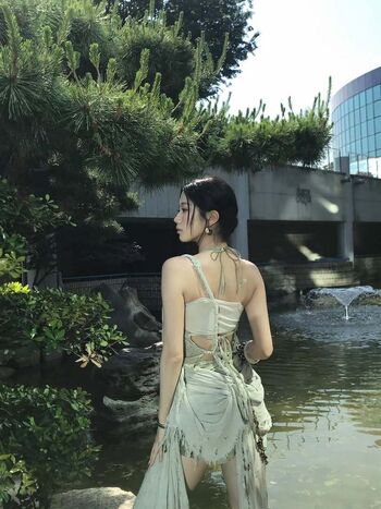 Kazuha Nakamura 中村 一葉