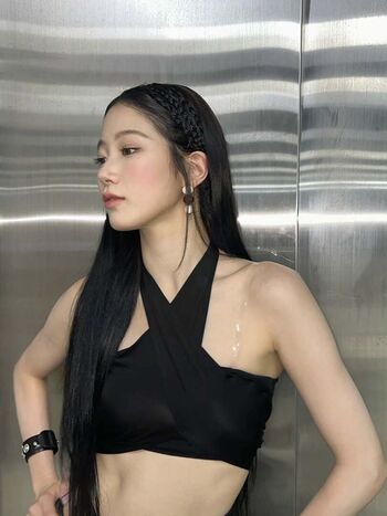 Kazuha Nakamura 中村 一葉