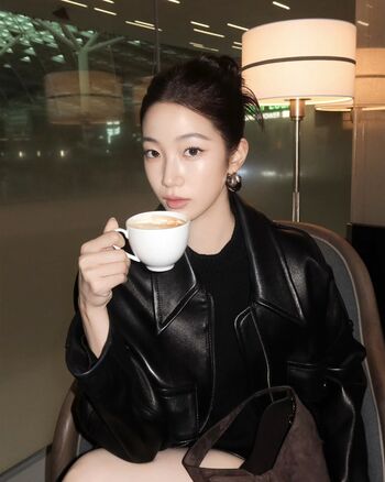 Kazuha Nakamura 中村 一葉 | LESSERAFIM