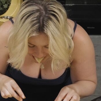 Leaked Cryxsarah gbc/ private photo viral onlyfans