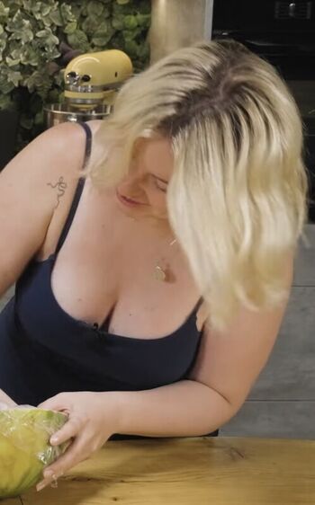 Leaked S liooora/ private photo viral onlyfans