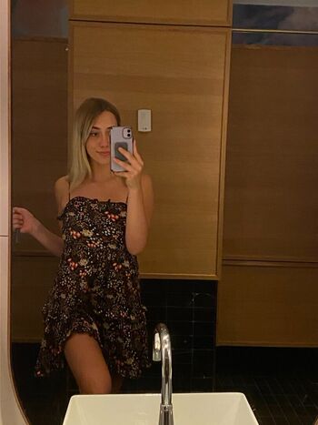 Leaked Kelliconlon private photo viral onlyfans