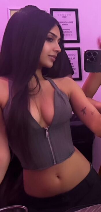 Leaked Kelliexny private photo viral onlyfans