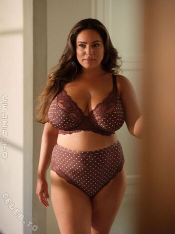 Kelly Brook