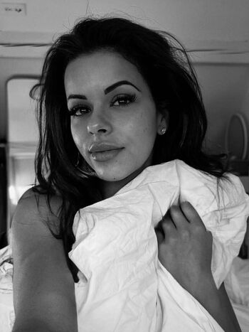 Leaked Kelly cruz private photo viral onlyfans