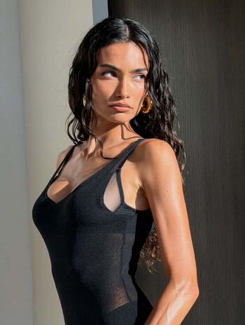 Kelly Gale