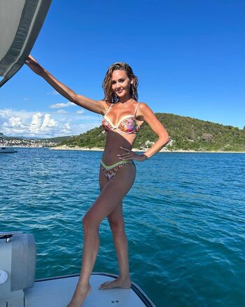 Kelly Rian Sanson