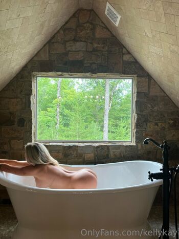 Leaked Kellykay page private photo viral onlyfans