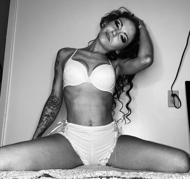 Leaked Kelsiekelss private photo viral onlyfans