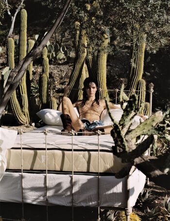 Kendall Jenner → Kendall Jenner