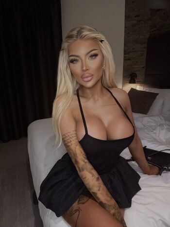 Leaked Kennt sie jemand private photo viral onlyfans