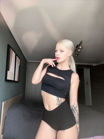 Leaked Khloe rivers private photo viral onlyfans