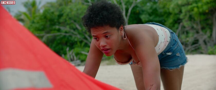 Kiersey Clemons