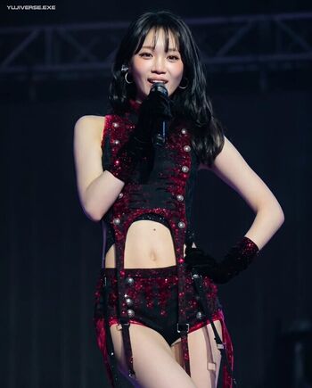Kim Chaewon