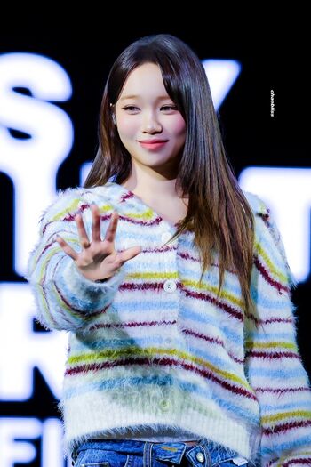 Kim Chaewon