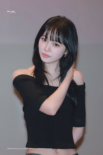Kim Chaewon