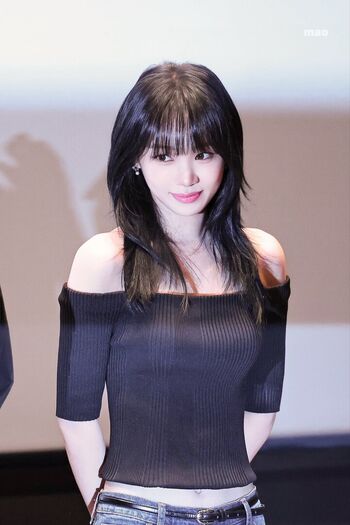 Kim Chaewon
