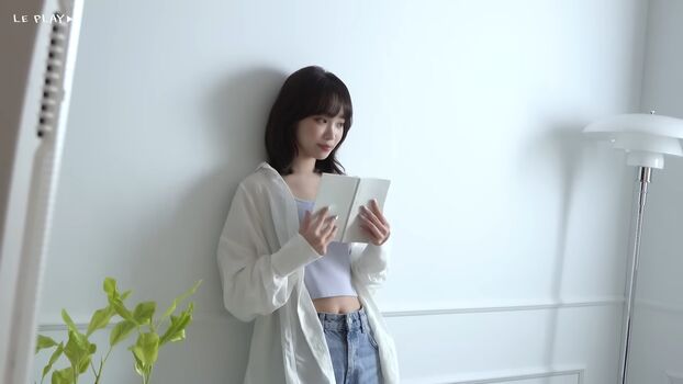 Kim Chaewon