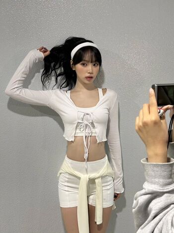 Kim Chaewon