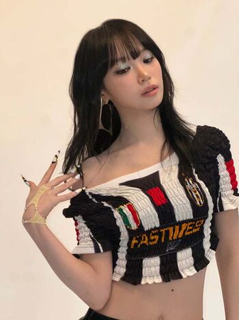 Leaked Kim chaewon private photo viral onlyfans