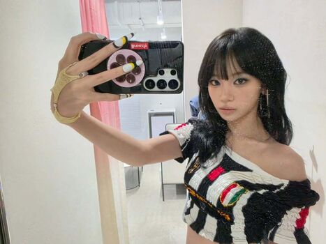 Leaked Kim chaewon private photo viral onlyfans