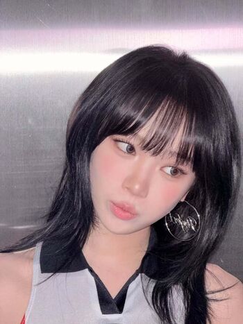 Leaked Kim chaewon private photo viral onlyfans