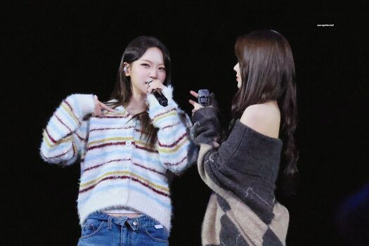 Leaked Kim chaewon le sserafim private photo viral onlyfans