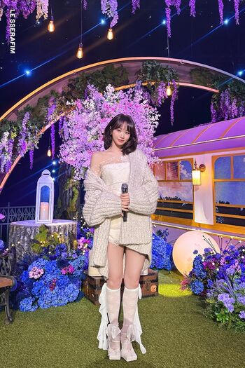 Leaked Kim chaewon le sserafim private photo viral onlyfans