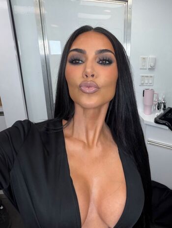 Leaked Kim kardashian  page private photo viral onlyfans
