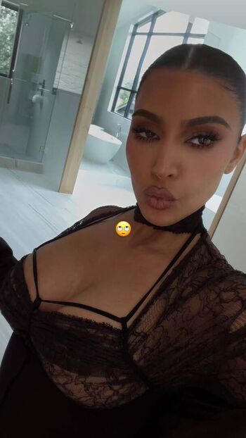 Leaked Kim kardashian  page private photo viral onlyfans