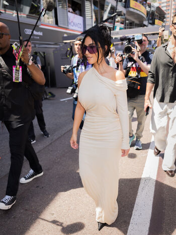 Leaked Kim kardashian private photo viral onlyfans
