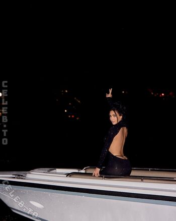 Leaked Kim kardashian private photo viral onlyfans