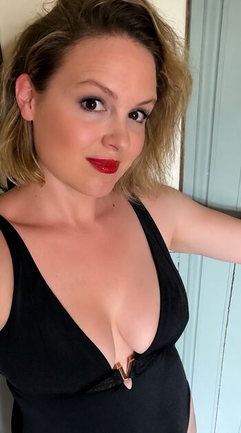 Kimberly Nixon