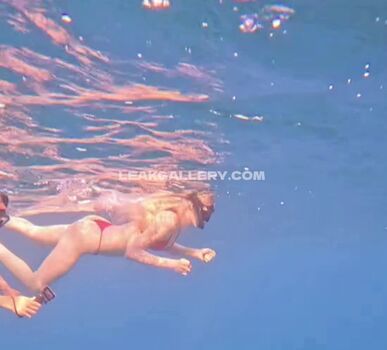Leaked Kimmy repond private photo viral onlyfans