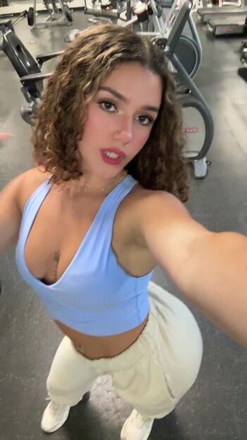kinziecakesz