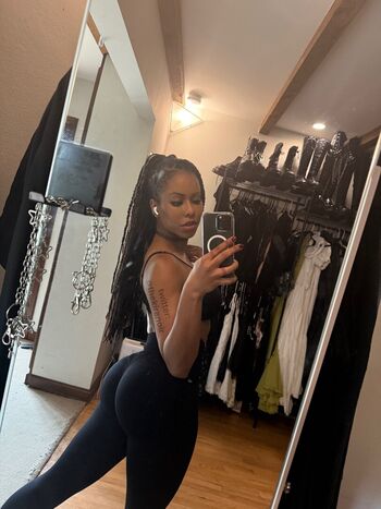 Leaked Kira noir page private photo viral onlyfans