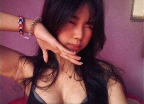 Leaked Kiraoroix private photo viral onlyfans