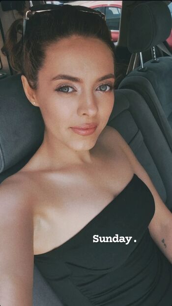 Kirsten Ria