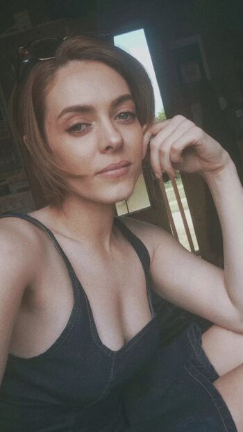 Kirsten Ria